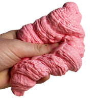 STRAWBERRY CROISSANT SQUISHY