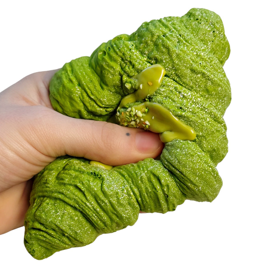 PISTACHIO CROISSANT SQUISHY